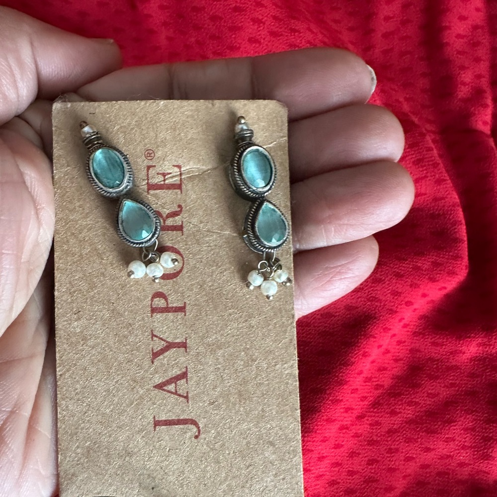 NWT! Delicate silver-tone dangle Drop earrings with aquamarine stones by Jaypore